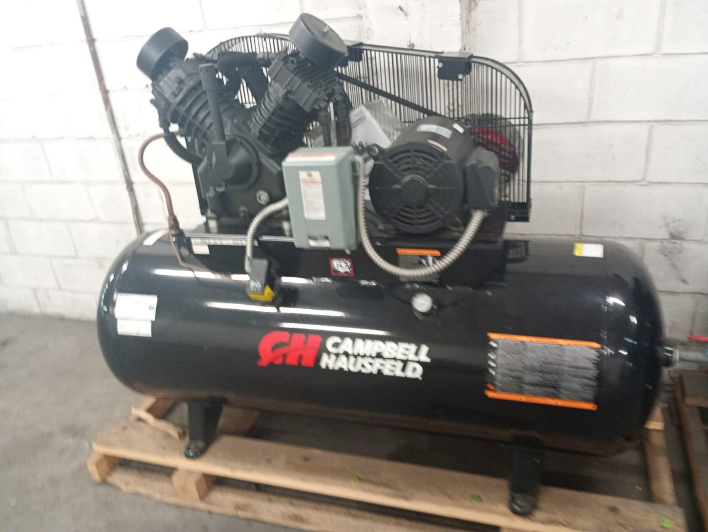 COMPRESOR CAMPBELL DE 120 GALONES CON MOTOR 10 HP
