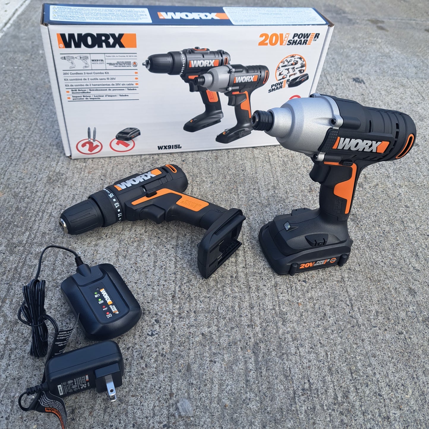 COMBO DE 2 TALADROS DE 20V