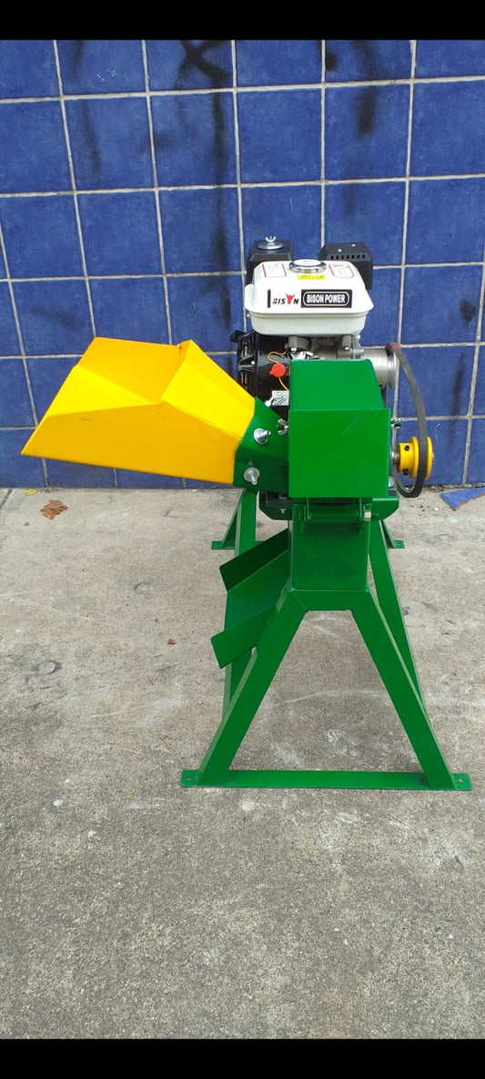 PICADORA DE PASTO DE 1 TONELADA