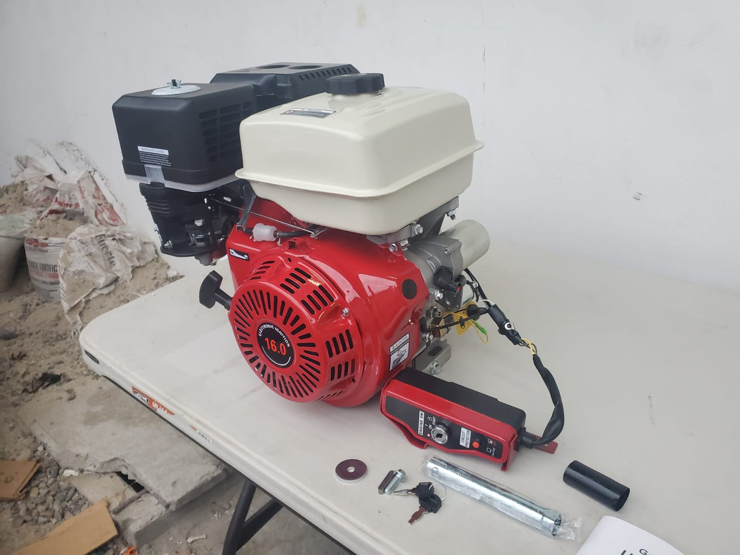MOTOR A GASOLINA DE 16 HP CON ARRANQUE ELECTRO RYK