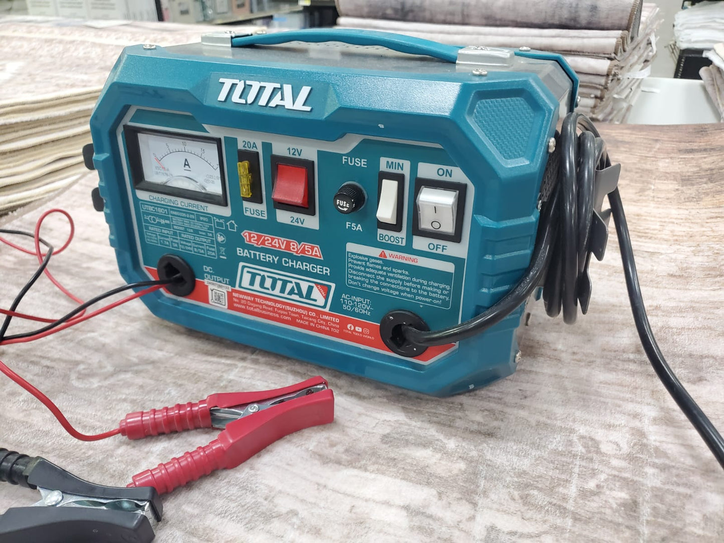 CARGADOR DE BATERIAS TOTAL DE 12 Y 24 VOLTIOS