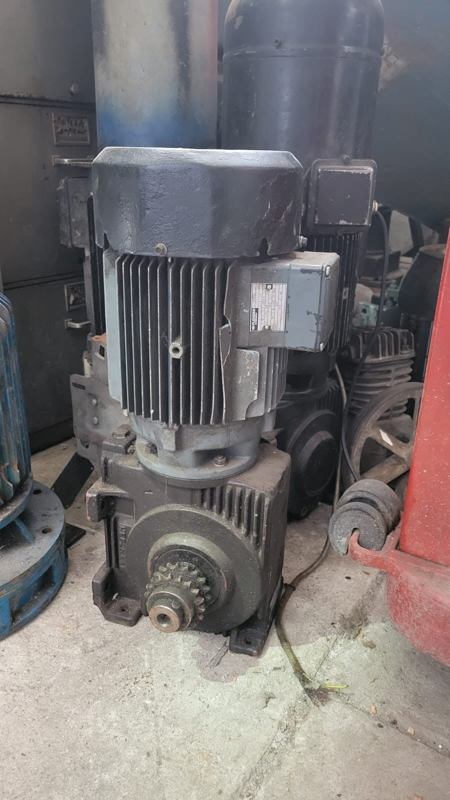 MOTOREDUCTOR DE 5 HP