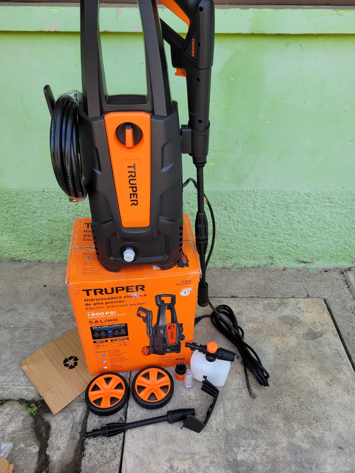 HIDROLAVADORA TRUPER DE 1,800 LIBRAS DE PRESION