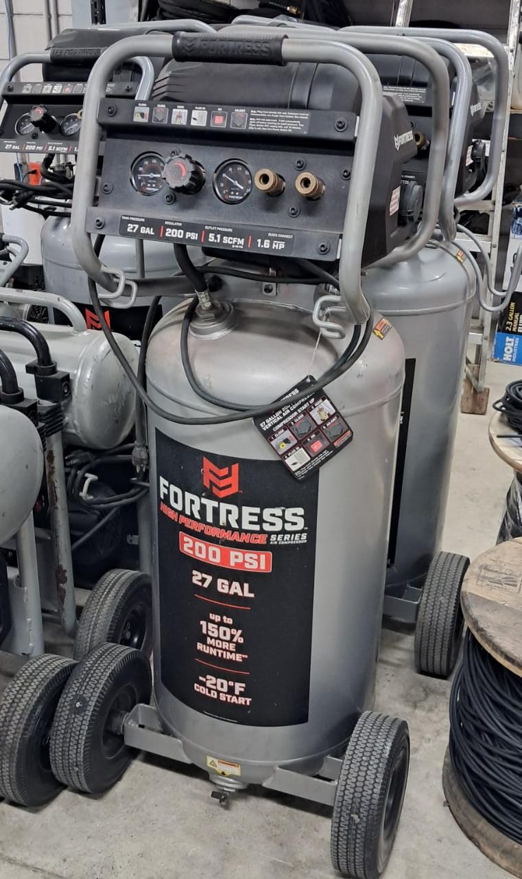 COMPRESOR FORTRESS DE 27 GALONES / 200 PSI