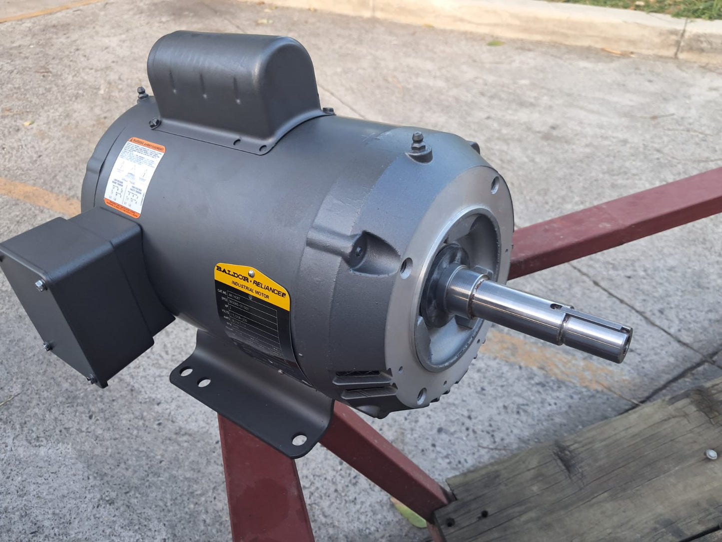 MOTOR INDUSTRIAL BALDOR DE 3 HP