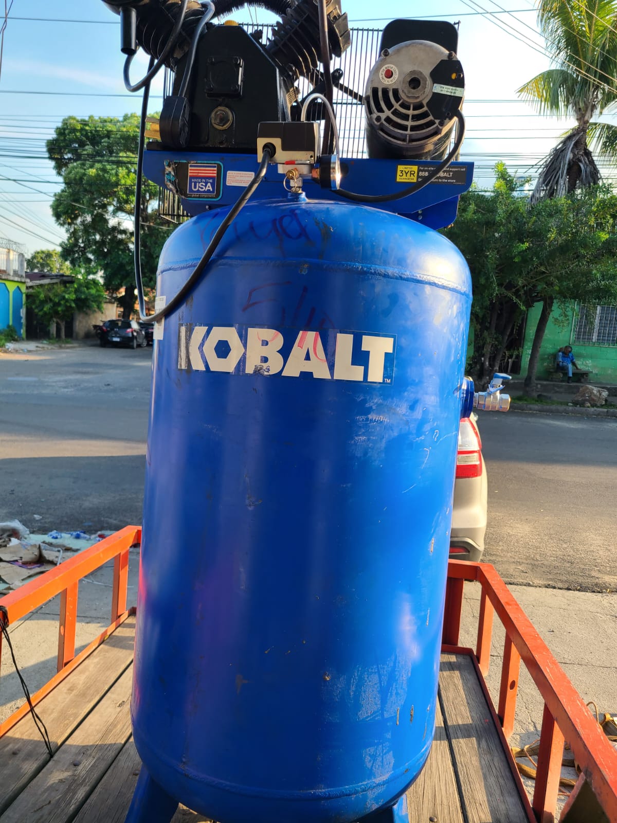 COMPRESOR DE 80 GALONES KOBALT