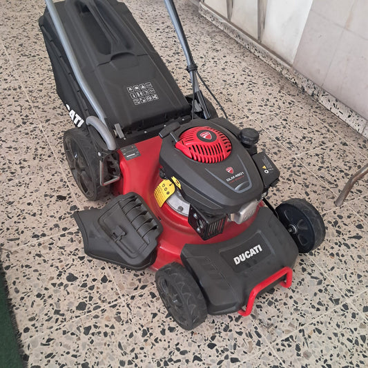 CORTADORA DE CESPED CON TRACCION DUCATI