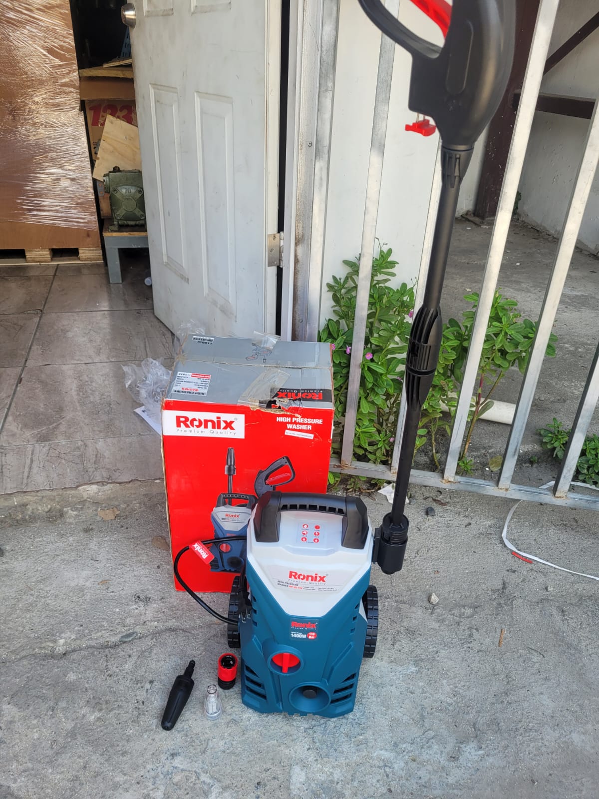 HIDROLAVADORA RONIX DE 1600 LIBRAS DE PRESION