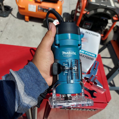 ROUTER DE MANO MAKITA