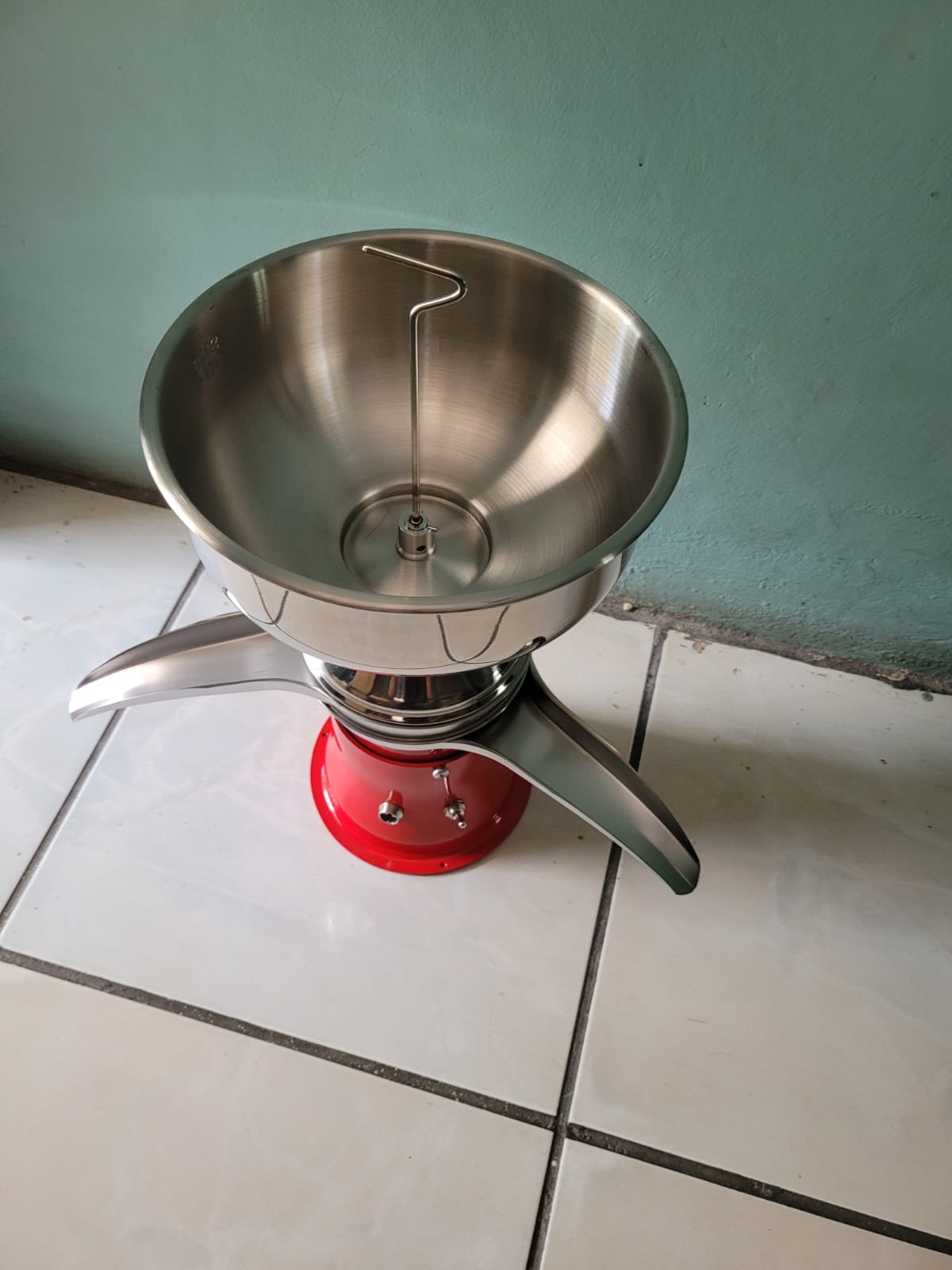 DESCREMADORA DE LECHE DE 50 LITROS X HORA