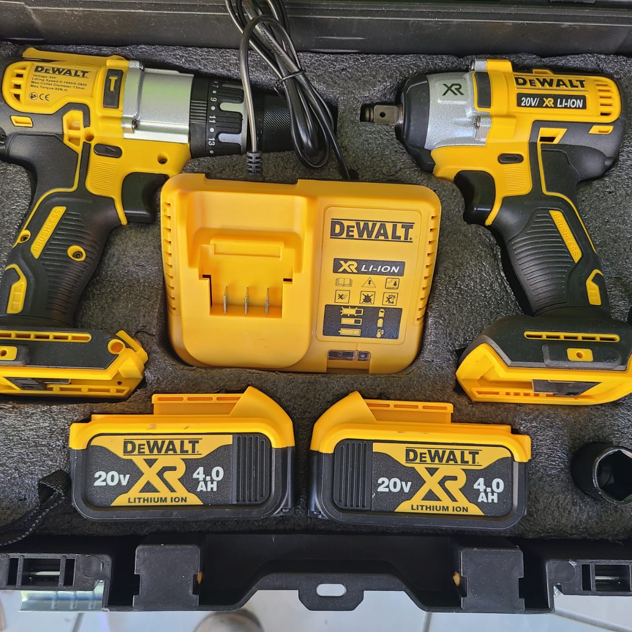 REPLICA COMBO DE TALADROS DEWALT XR