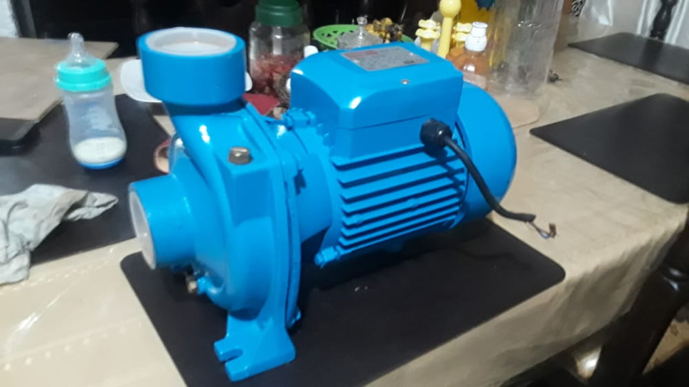 BOMBA DE AGUA DE 2 HP DE 2X2 PULGADAS y 220V VOLTS
