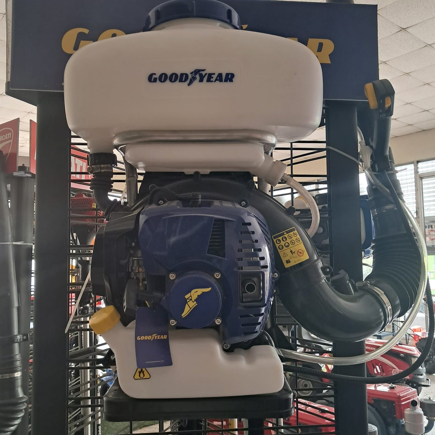 FUMIGADORA DE CAÑON GOODYEAR
