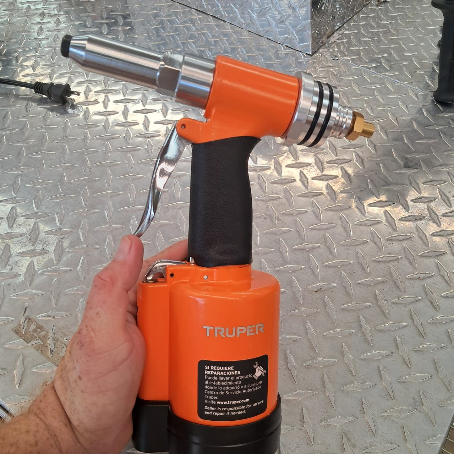 REMACHADORA NEUMATICA TRUPER DE 3/16 PULGADAS