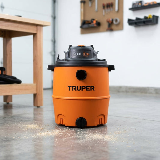 Industrial Wet/Dry Vacuum — Escena de Uso Realista | Generated by Modelize