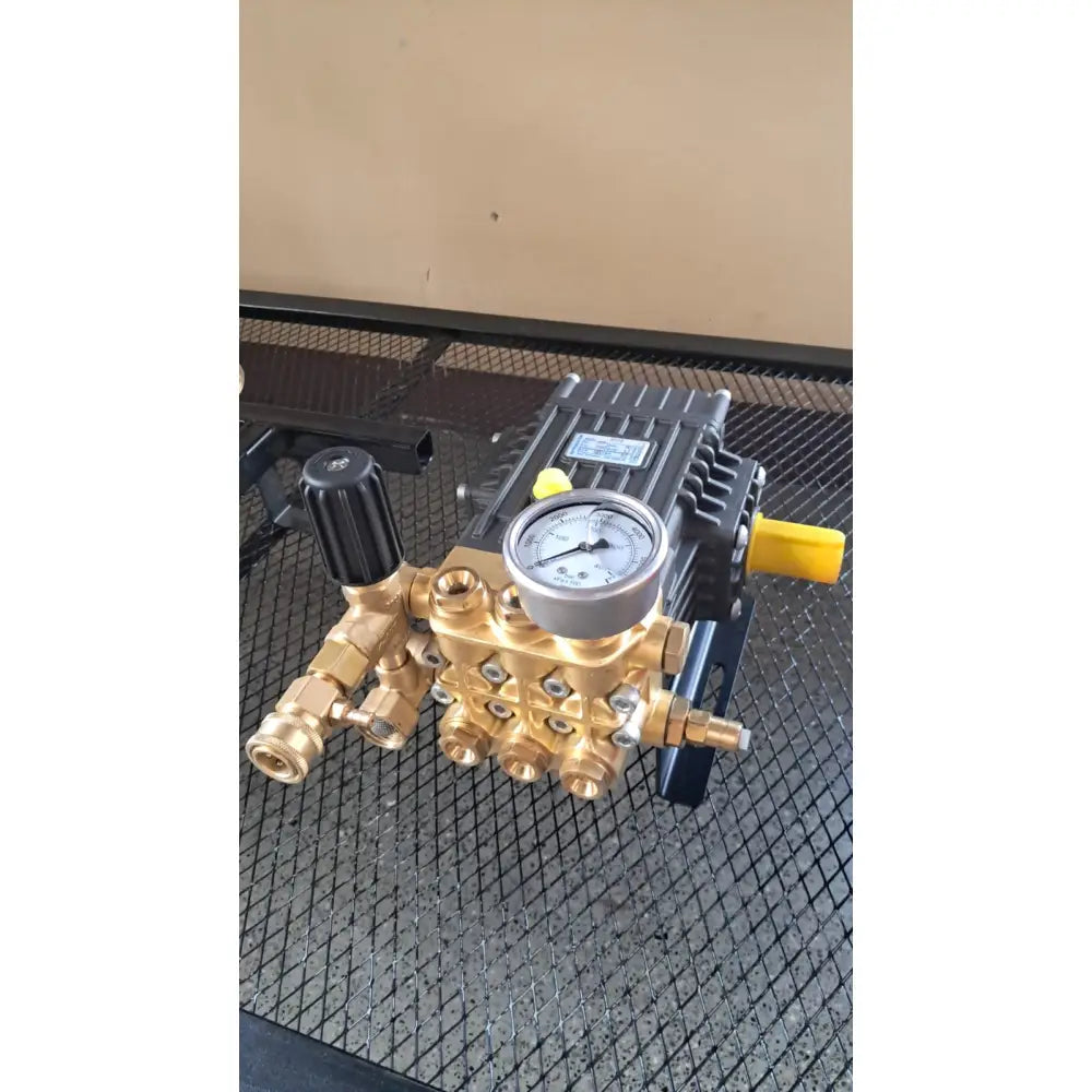 BOMBA DE HIDROLAVADORA A PRESION DE 3,200 PSI
