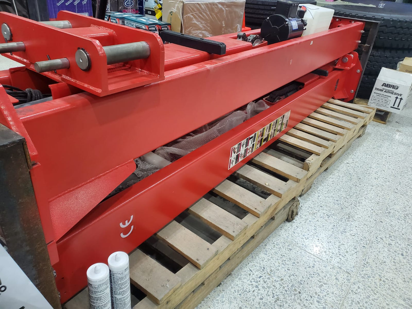 ELEVADOR PARA VEHICULOS DE 5.5 TONELADAS