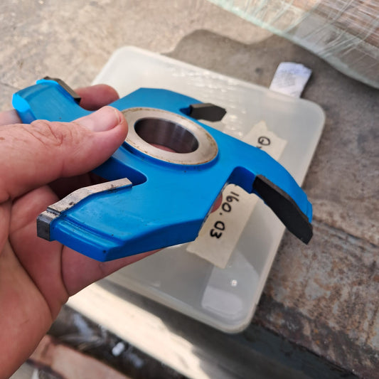 CUCHILLA PARA FRIZAR TABLEROS