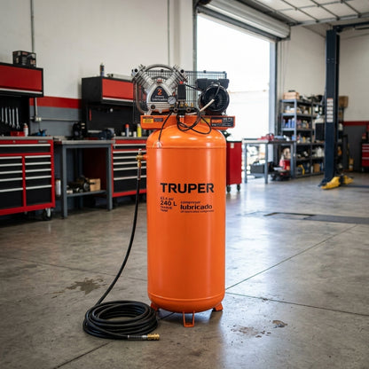Vertical Industrial Air Compressor — Estilo de Vida - Producto en Uso | Generated by Modelize