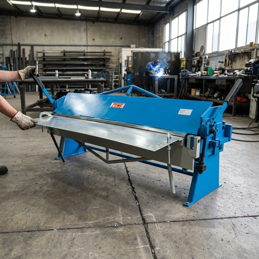 Industrial sheet metal brake — Estilo de Vida - Producto en Uso | Generated by Modelize