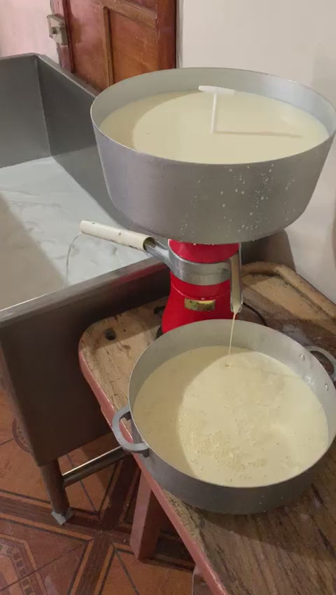 DESCREMADORA DE LECHE DE 100 LITROS X HORA