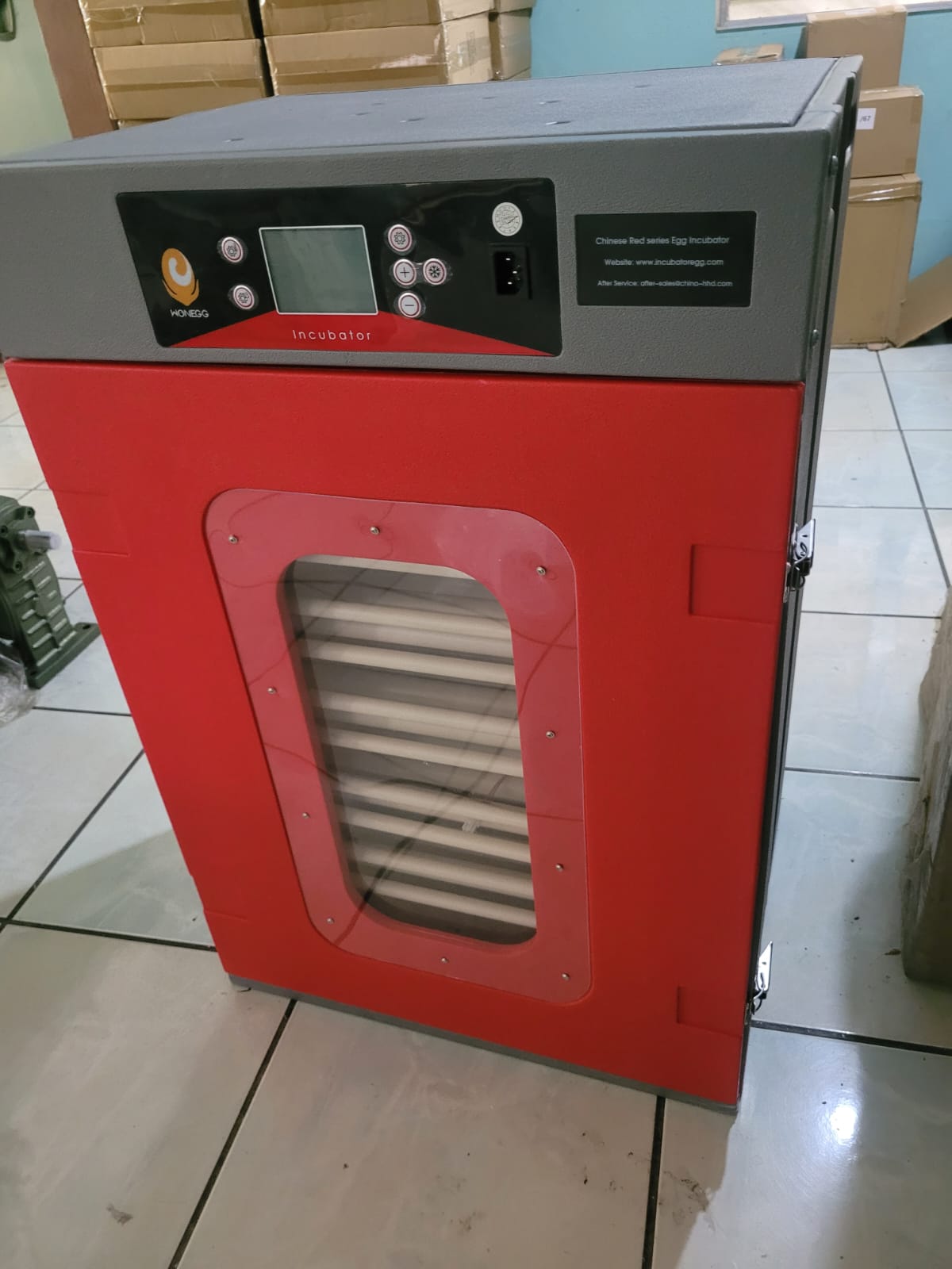 ENCUBADORA DE 400 HUEVOS