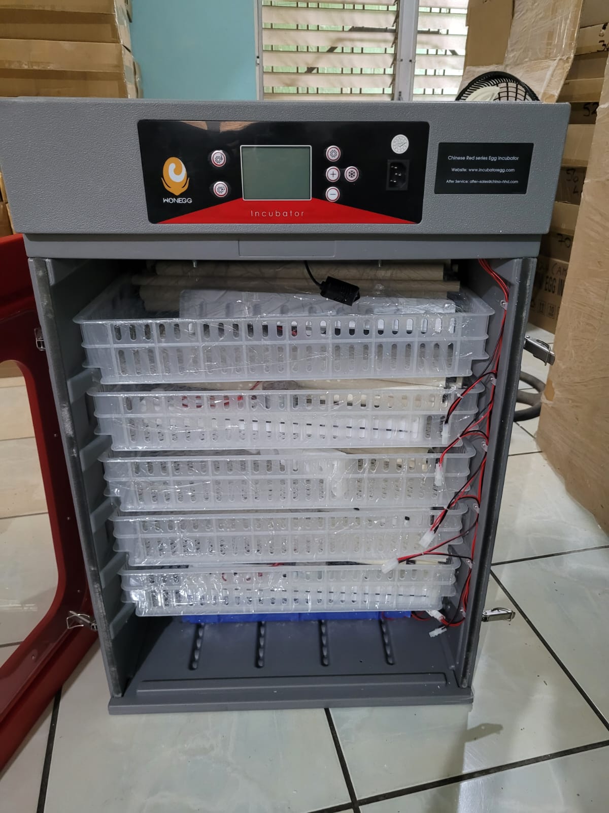 ENCUBADORA DE 400 HUEVOS